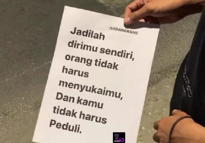 Next to Artinya: Memahami Makna dan Penggunaannya dalam Bahasa Indonesia