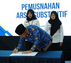 Imigrasi Blitar Musnahkan 38 Ribu Arsip Substantif, Banyuwangi Raih Penghargaan Tata Kelola Terbaik